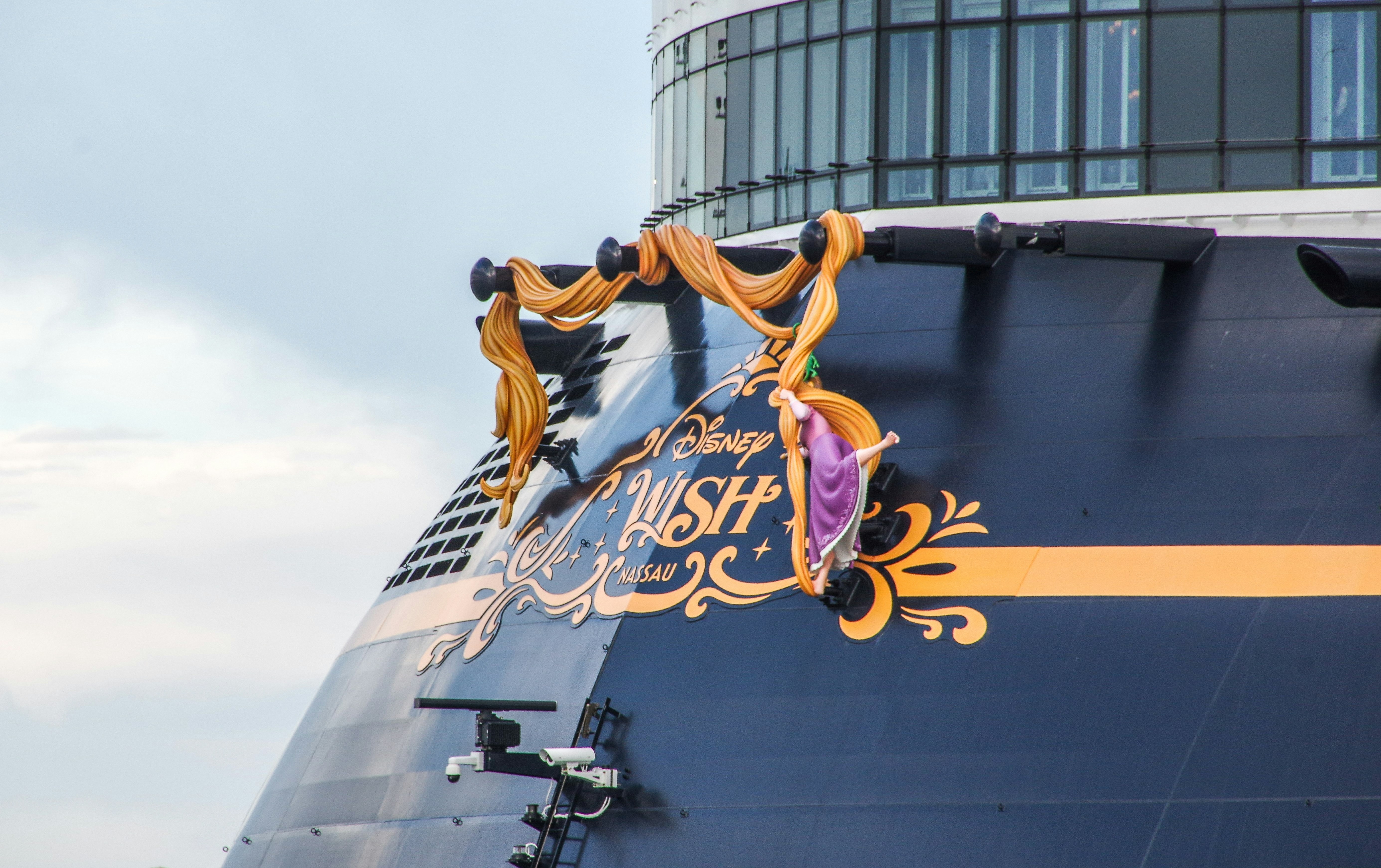 Disney Wish Rapunzel ship art detail